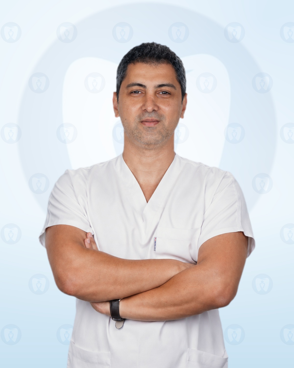 Doç. Dr. Hakan Yılmaz, İstanbul'da ortodonti uzmanı, İkon Diş medikal direktörü